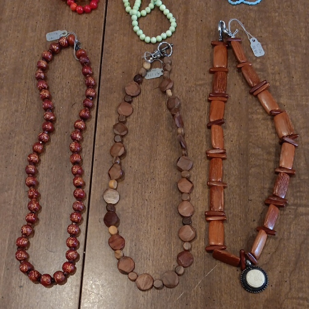 Colorful Beaded Necklace Set - Picture 8 of 8